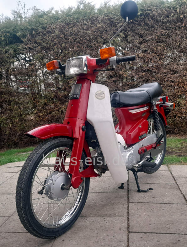 Honda C90 Super Cub