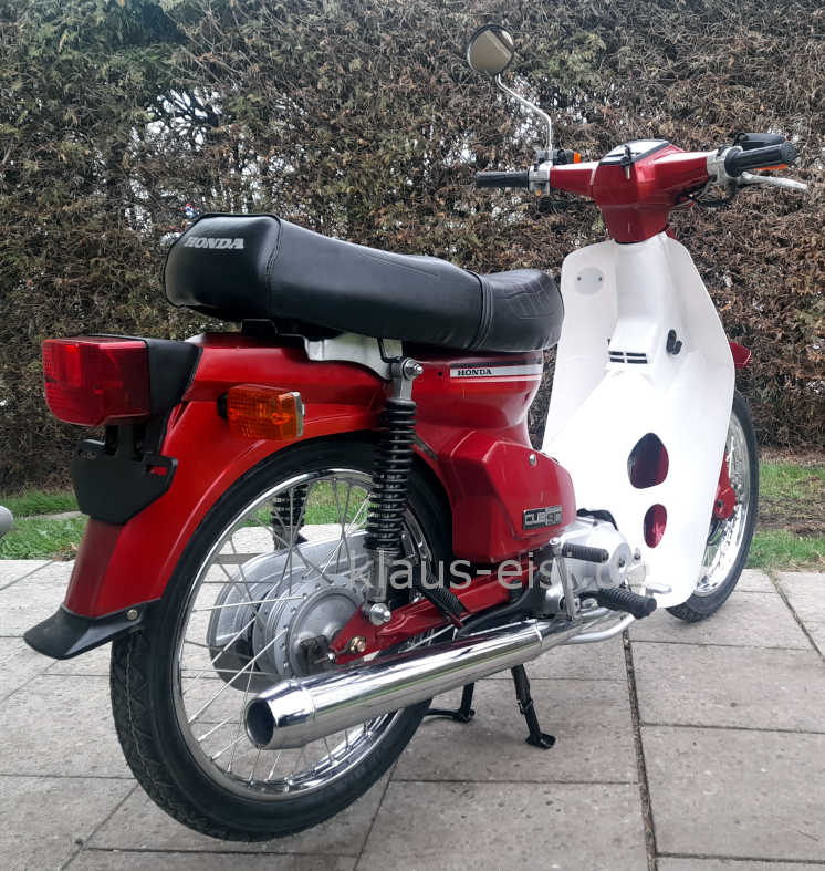 Honda C90 Super Cub