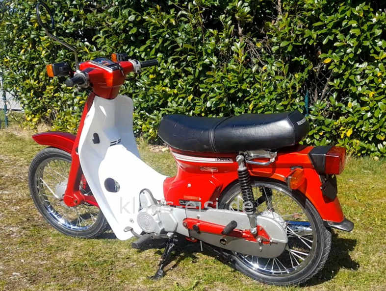 Honda C90 Super Cub