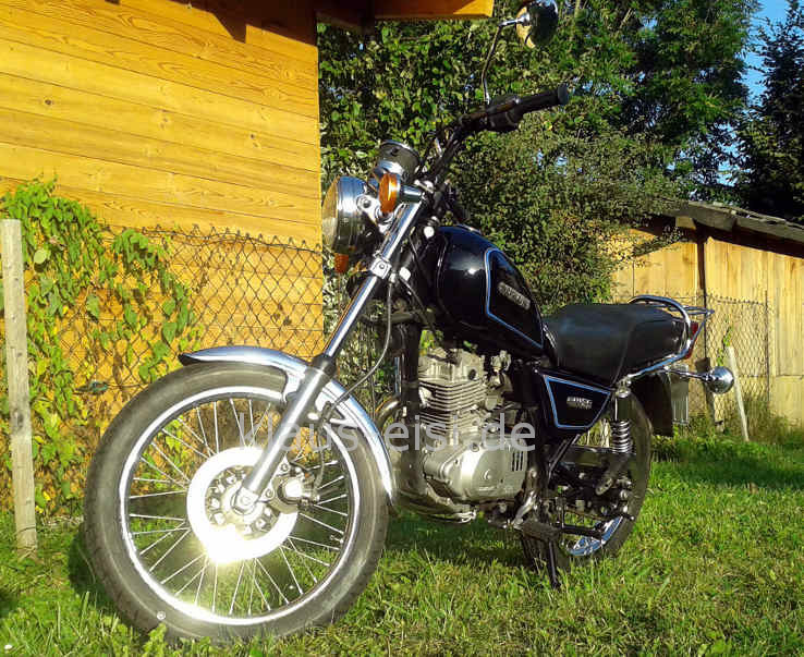 Suzuki GN125