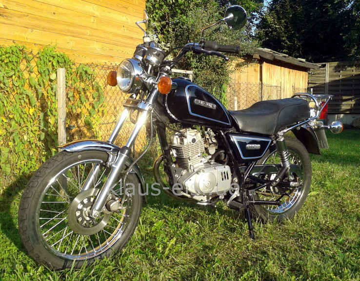 Suzuki GN125